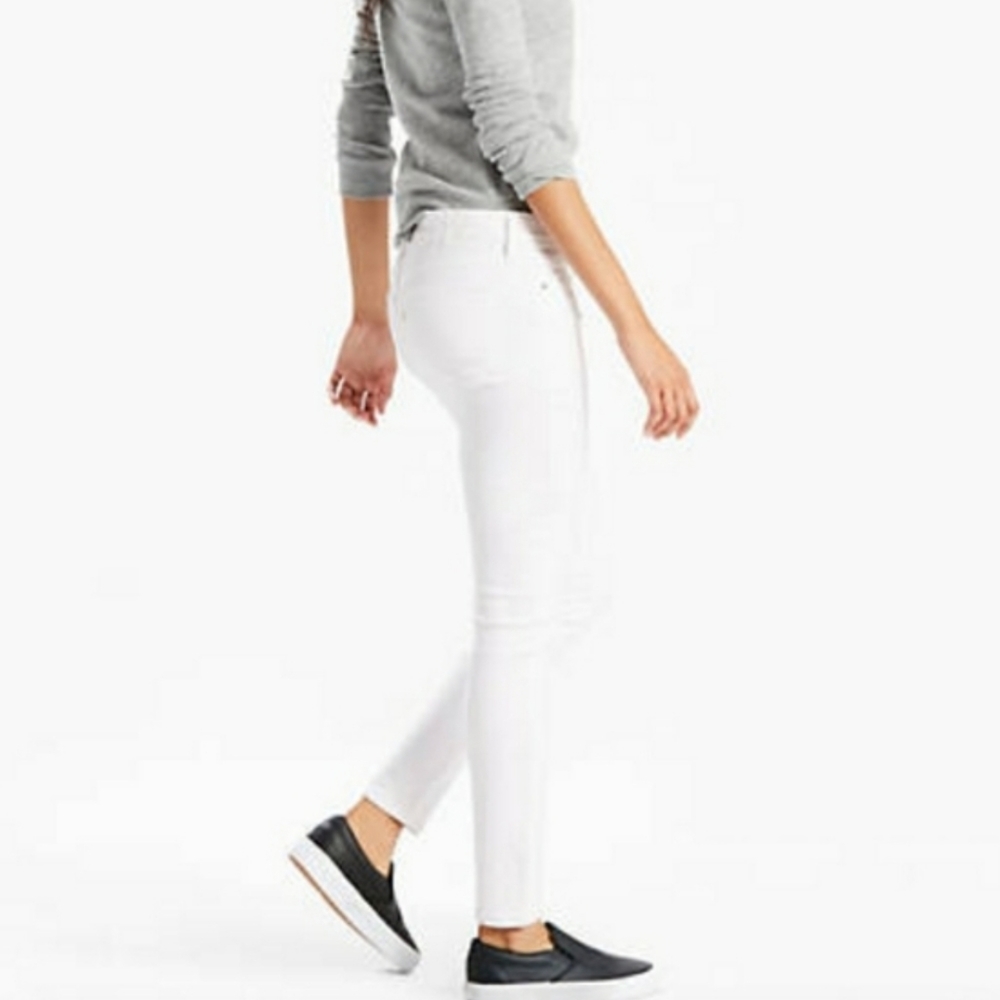 LEVI'S White Mid-Waist Distressed Skinny 711 Jeans
